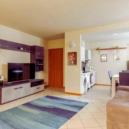 & Mountain Comfortable Apartman Lecco